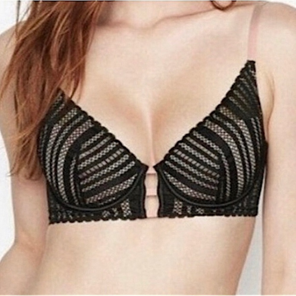 Victoria's Secret Green Lace Plunge Bra